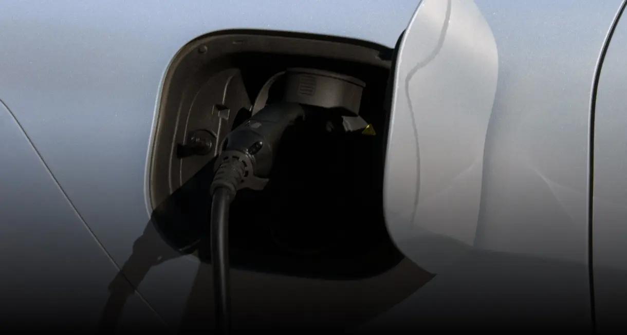 Brzo punjenje 30 % - 80 % za 20 minuta (40 kW DC)